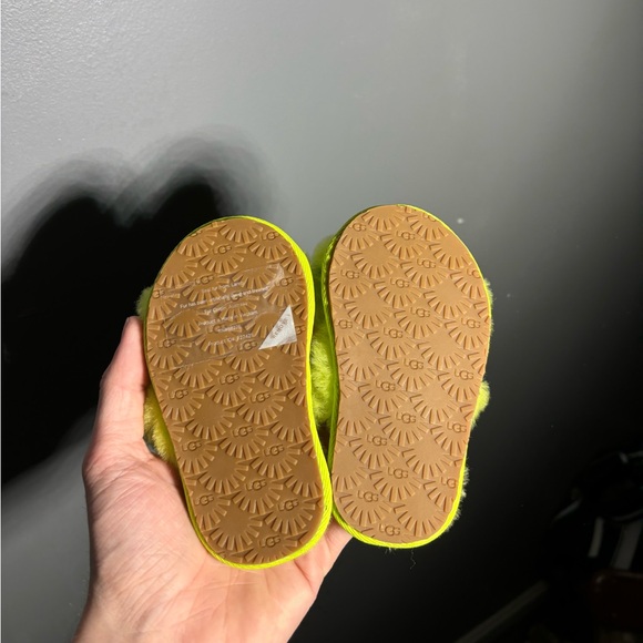 Ugg Oh Yeah Key Lime Slides Infant Size 6 - Picture 3 of 5